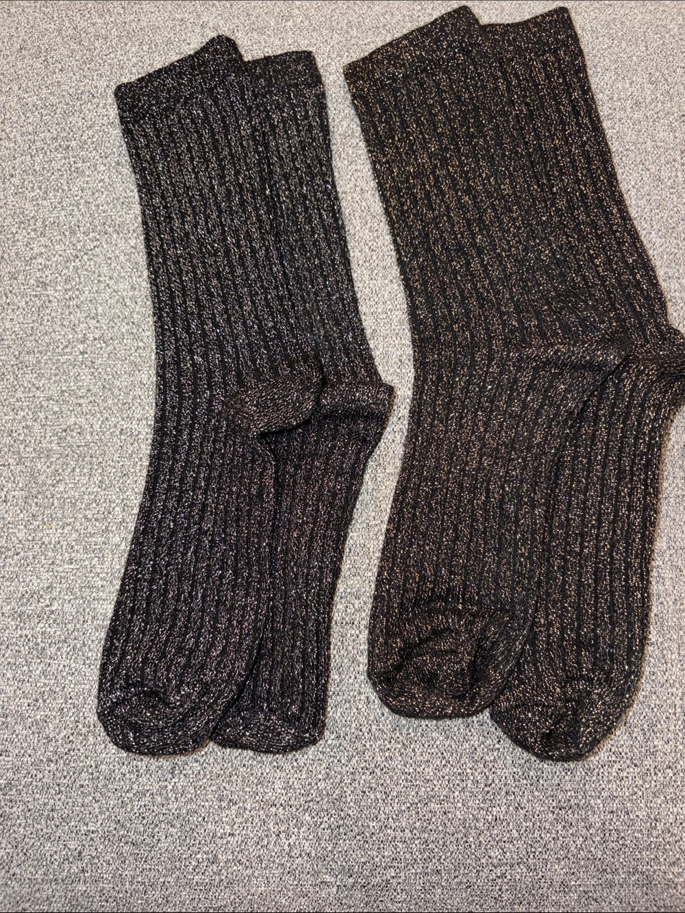 Metallic Ribbed Crew Socks in black with silver and black with gold